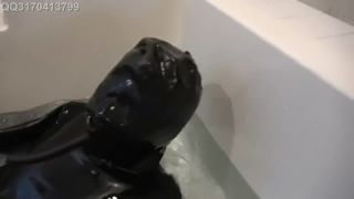 7250 Rubber Dog Water Blame Close Call-4