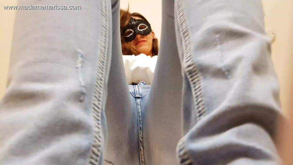 Madame Marissa – Trampling your face under my big bare feet foot 