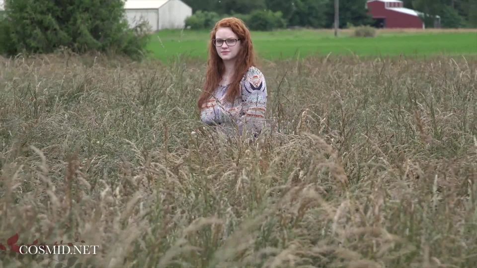 Kaycee Barnes - In The Fields, Kaycee In The Tree