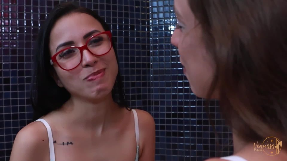 Venusss Fetish - Tasting delicious pussy juice - Lesbians