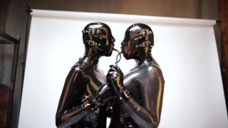 Gag Race.-8