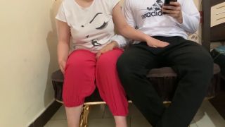 persianfamily110 - همسایه اومد خونمون موبایل جدیدشو یاد بدم-2