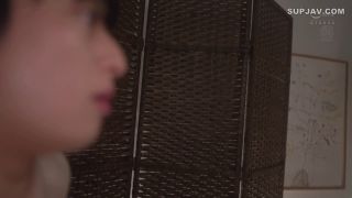 Reducing Mosaic ROE-290 「ムラムラしたらいつでも会いに来てね…」 童貞の僕が人妻ソープで筆下ろしを頼んだ嬢がなんと友達の母・紗季さん！ 異次元の気持ち良さに、所かまわず夢中で中出ししまくった！ 大石紗季-3