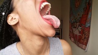 My big mouth and fat tongue Black!-0