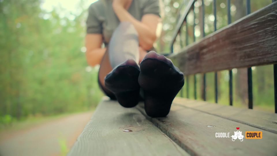 Pantyhose Footjob in the Public Park - Footjob