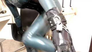 LatexRubberVideos007591-9