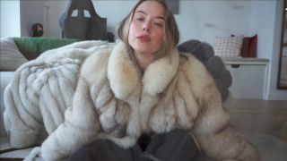 Danivonten - It's All About Fur.-4