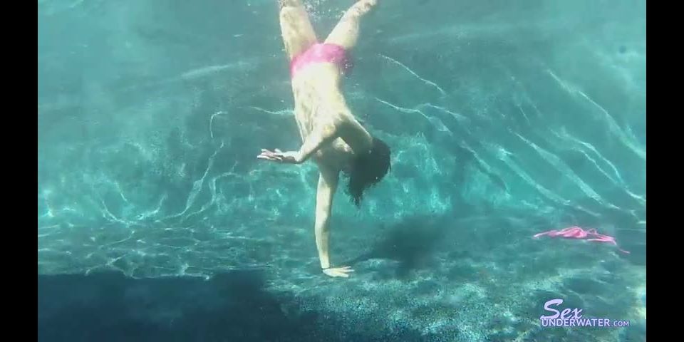 SexUnderwater e0559 Issa Rose UW Model Training (mp4)