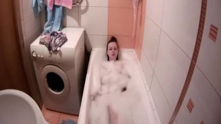 Voyeur 11916-sdudents girls in bathroom2-1