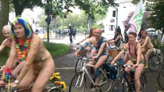 The_Brighton_2016_Naked_Bike_Ride_part3-0