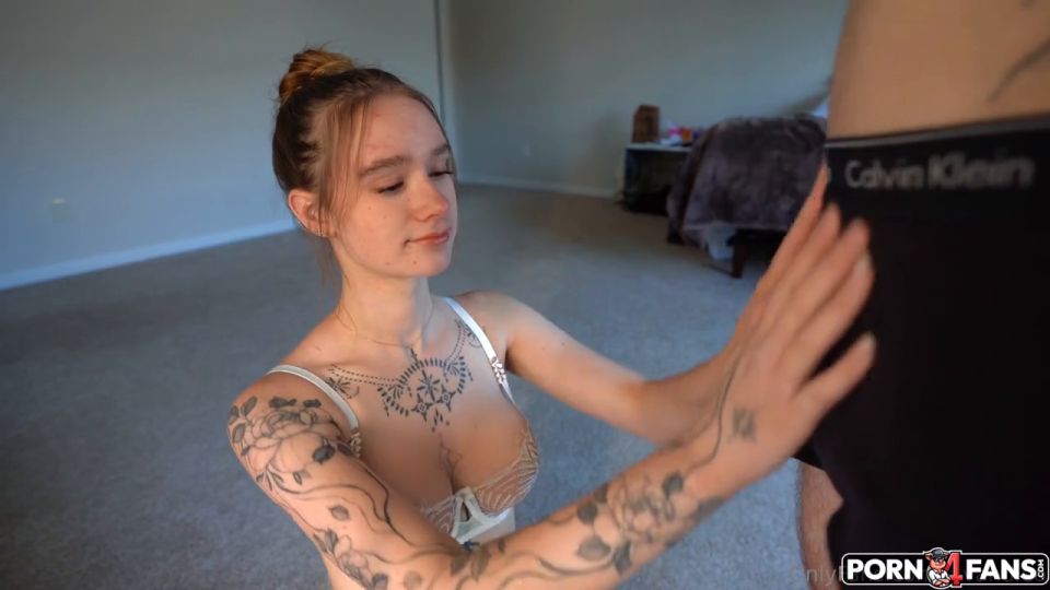 Toys Cute Lov3lychick Double-Handed Blowjob Porn Video Lov3lychick