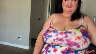 JusticeNSammie - Mega Tit roommate gives yummy tit job - Blow Jobs-0