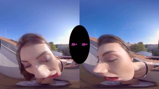 clip 49 Lina Luxa in La French Touch on virtual reality -0