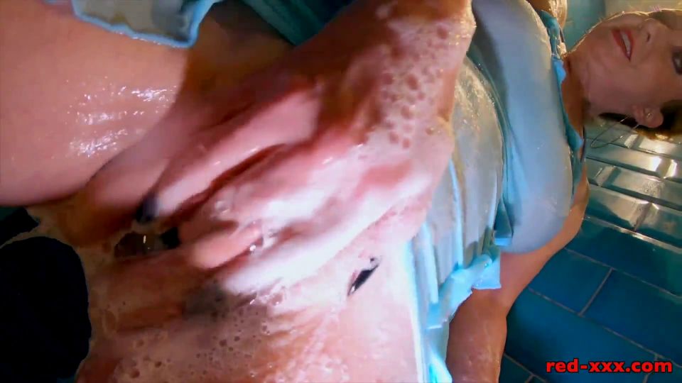 6248 Horny Milf Red Xxx Masturbates In The Shower