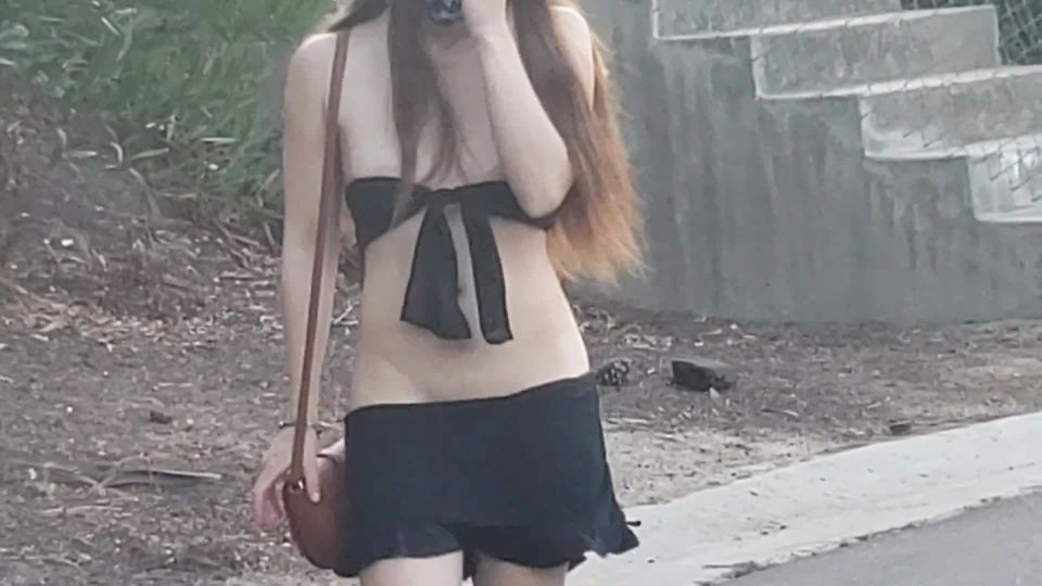 barely-dressed_4_