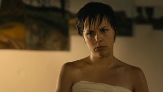 Maaike Neuville, Marieke Dilles, Ellen Schoeters, Eline Kuppens - Weekend aan Zee (2012) HD 720p!!!-5