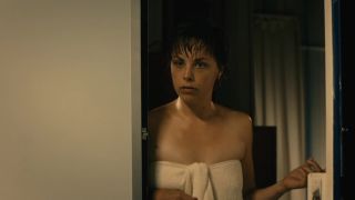 Maaike Neuville, Marieke Dilles, Ellen Schoeters, Eline Kuppens - Weekend aan Zee (2012) HD 720p!!!-6