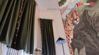 Hot petite tight shaved pussy cheerleader comes for fashion photo shoot turns out it a porn casting-1