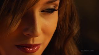 Elle Alexandra: Kamikaze Love Volume Craving