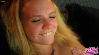 Xs Vivi - Sorry Leute, ich war einfach nur geil - German porn-8