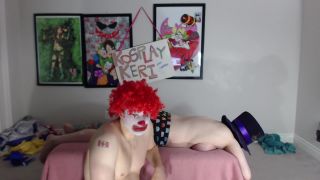 M@nyV1ds - Kosplay_Keri - Ronald McDonald and Joker cocking around-3