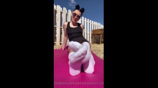 Petite Penelope - petitetootsies1124 () Petitetootsies - sock tease in the back yard stretching and scrunching my soles 15-03-2022-0