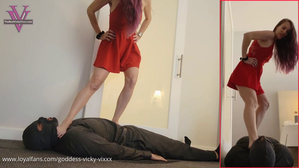 Goddess Vicky Vixxx - Trampling the late Uber driver - Fullweight trampling