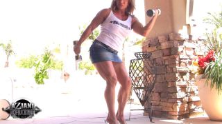 Wanda Moore BTS Video 2 muscle Wanda Moore-3