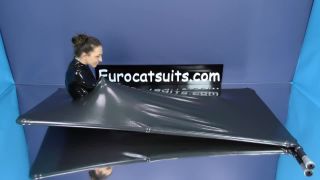 Woman tries neck entry latex vacuumbed-6