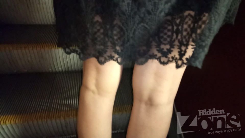 70166 Upskirt 20