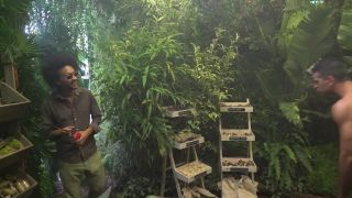 TEMPORARY_SHOP_NAKED_AFRAID_-_DMAX-6