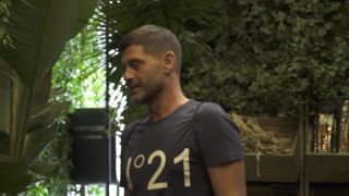 TEMPORARY_SHOP_NAKED_AFRAID_-_DMAX-7