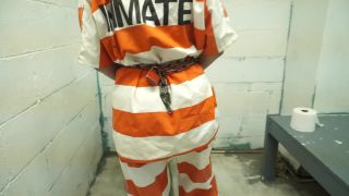 GotCuffs_Claire_Irons_First_Arrest_4-1