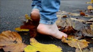 Dirty feet – Barefoot Urban Girls – RED-X: barefoot autumn in Lugano | stinky feet | feet porn -1