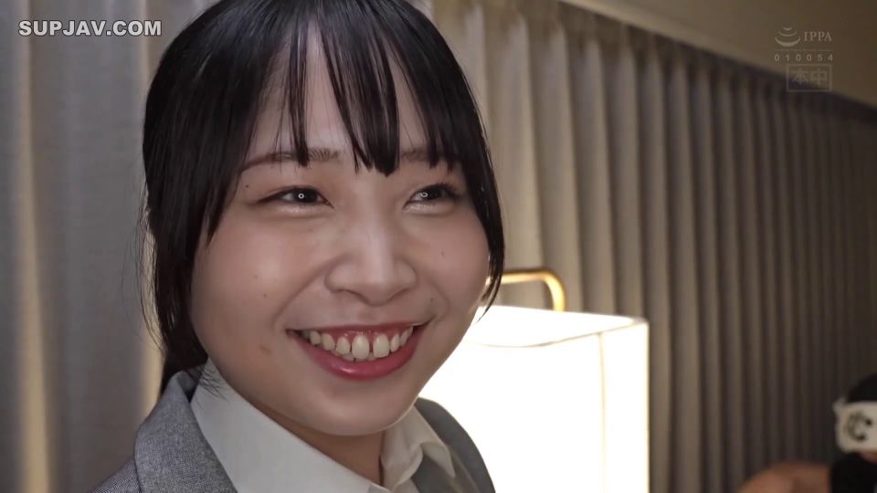 Reducing Mosaic HMN-661 私、就活の合間にAV出演します 地方から企業面接のために上京して来た女子大生。面接と面接の空き時間に中出しAVデビュー！！ 南紫音