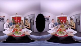  virtual reality | MatureReality presents Vittoria Dolce - The Christmas Dinner | maturereality-0