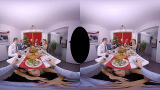  virtual reality | MatureReality presents Vittoria Dolce - The Christmas Dinner | maturereality-1