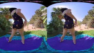 Jazmin Luvs The Park - Smartphone VR-1