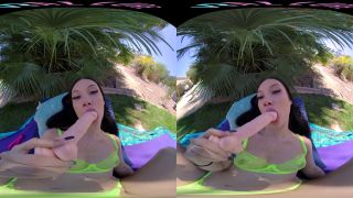 Jazmin Luvs The Park - Smartphone VR-5