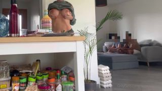 Laure raccuzo () Free video on vacation in lille with my cousins i take advantage of a rainy day after days without sex to have a little fun all at the table i film discreetly after the meal-1