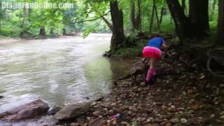DiaperedonlineKaley Kaley Upskirt at River-6