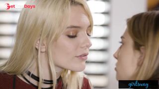 Kristen Scott Eats Her Besties Pussy for Advice-3