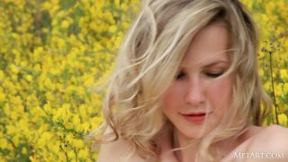 online clip 13 Flavis on blonde porn hot blonde clothed on bar porn-3