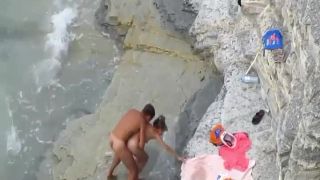 Spying foreplay and sex on the beach-2