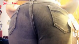 [GetFreeDays.com] Italian girl farts wearing her new very tight jeans Adult Clip April 2023-3