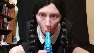 online clip 20 amateur small girl xxecstacy – Wednesday Addams Deepthroats Ika, solo female on masturbation porn-7