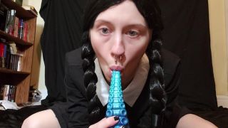 online clip 20 amateur small girl xxecstacy – Wednesday Addams Deepthroats Ika, solo female on masturbation porn-9