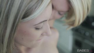 Lilly banks and dakota skye intertwined - Lesbians-6