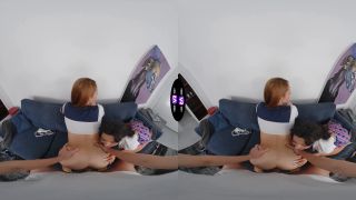 Join the threesome fun - Smartphone VR-3