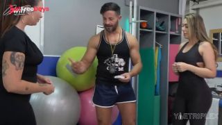 [GetFreeDays.com] EL MEJOR VIDEO PORNO CON MI HERMANASTRA Y NUESTRO NUEVO PROFE DE GYM EN ESPAA Adult Clip July 2023-2